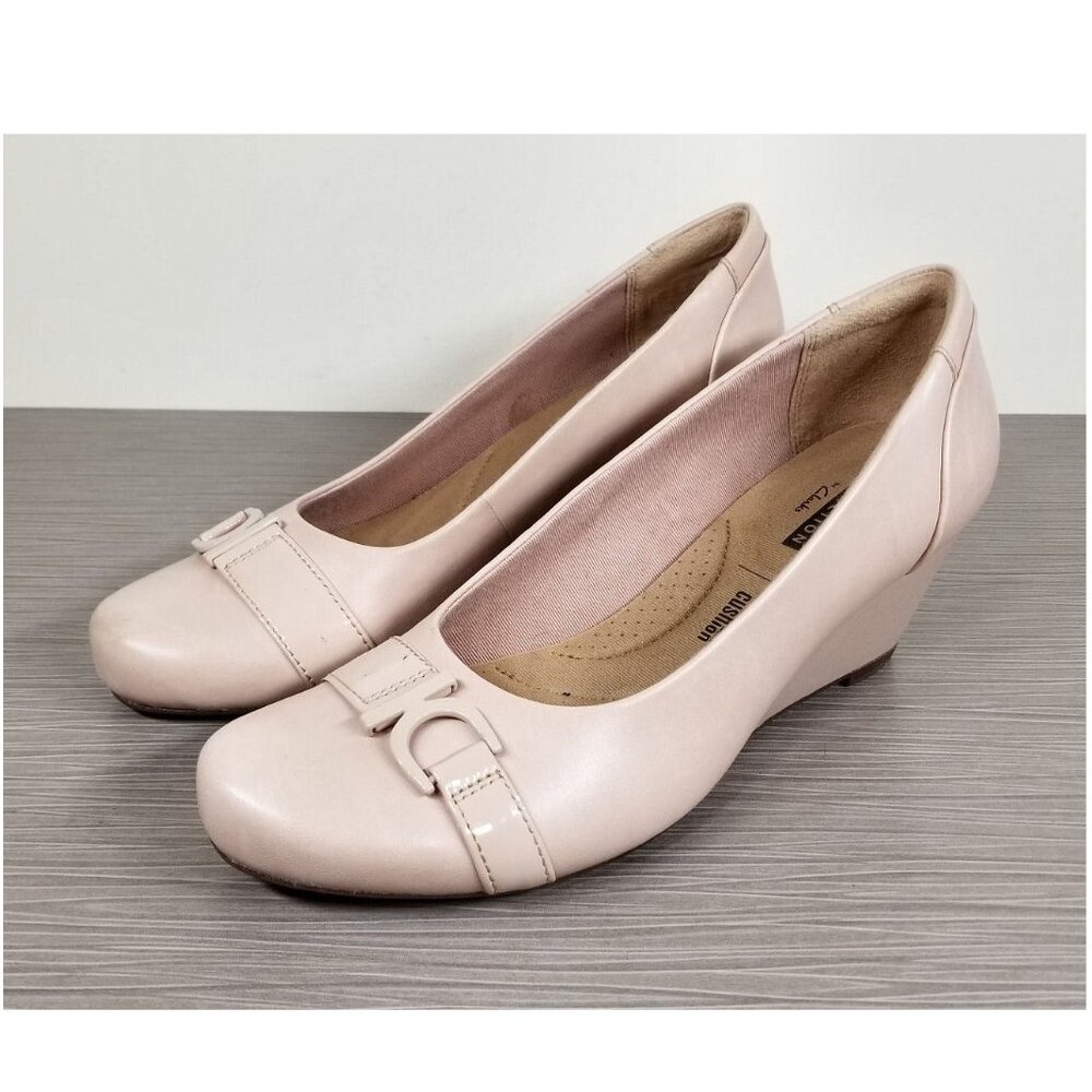Clarks Flores Poppy Wedge Pump, Light Peach Leather, Womens Size 7.5 & 9 M
